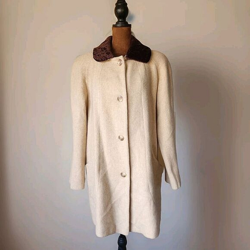 Mystic Cream Pea Coat with Brown Collar